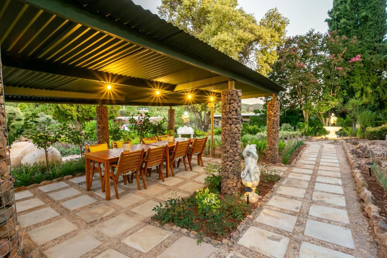 Die Fonteine Country Guesthouse And Glamping Oudtshoorn Esterno foto
