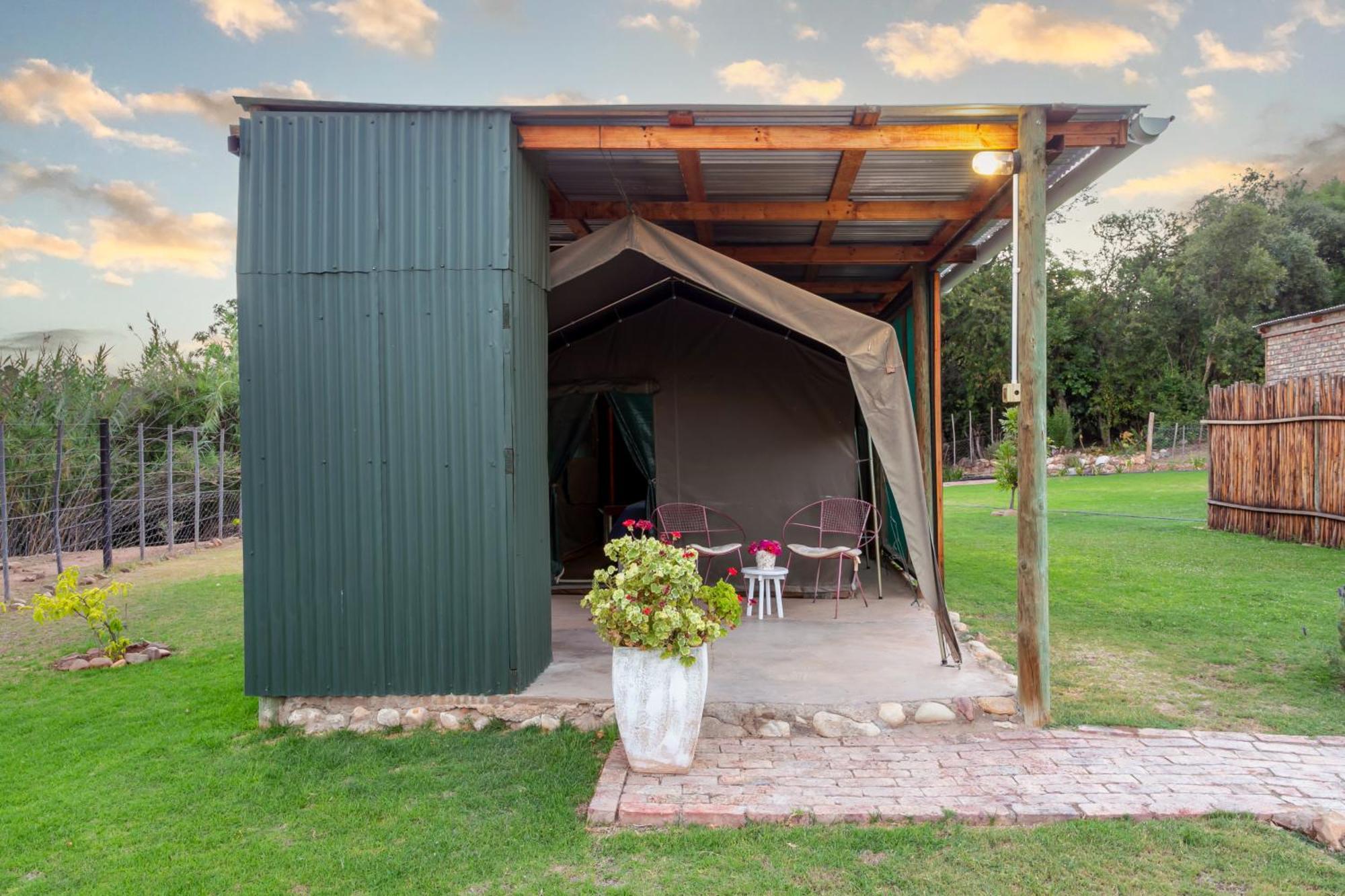 Die Fonteine Country Guesthouse And Glamping Oudtshoorn Esterno foto