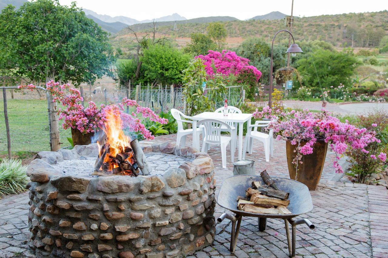 Die Fonteine Country Guesthouse And Glamping Oudtshoorn Esterno foto